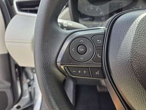 Used 2025 Toyota Corolla Cross L FWD image 27