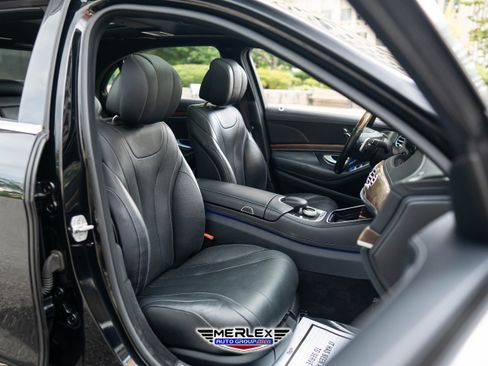 Used 2014 Mercedes-Benz S 550 Sedan w/ Sport Package w/ Sport Package image 17