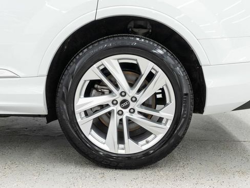 Used 2023 Audi Q7 2.0T Premium w/ Convenience Package AWD/4WD image 34