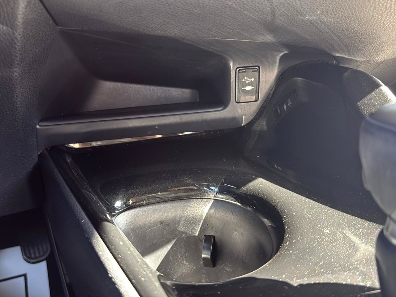 Used 2019 Toyota C-HR XLE FWD image 36