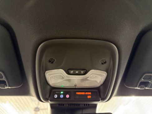 Used 2024 GMC Canyon AT4 AWD/4WD image 19