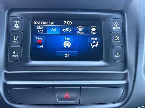 Used 2016 Chrysler 200 S FWD image 30