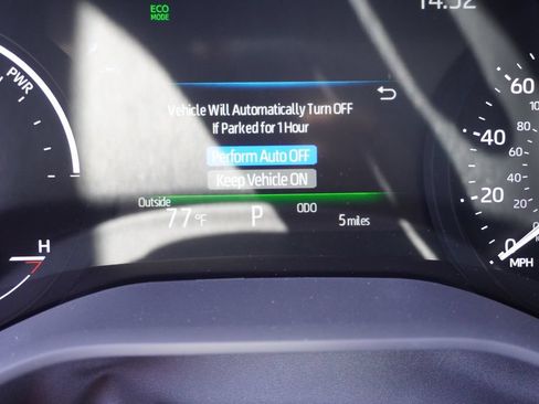 Certified 2026 Toyota Sienna XLE FWD image 25