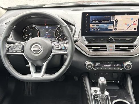 Used 2023 Nissan Altima 2.5 SL FWD image 16