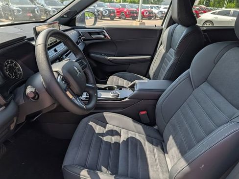 New 2026 Mitsubishi Outlander LE AWD/4WD image 4