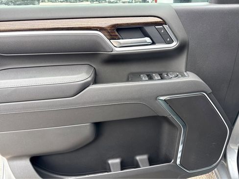 New 2026 GMC Sierra 2500 SLE w/ SLE Value Package; image 9