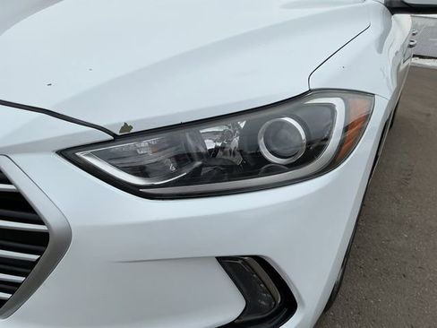 Used 2017 Hyundai Elantra Limited image 17