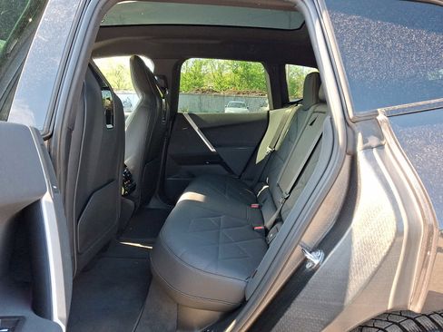 Certified 2024 BMW iX xDrive50 w/ Premium Package AWD/4WD image 10