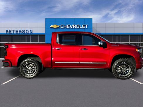 Used 2022 Chevrolet Silverado 1500 High Country image 3