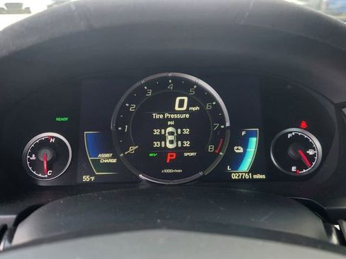 Used 2017 Acura NSX image 4