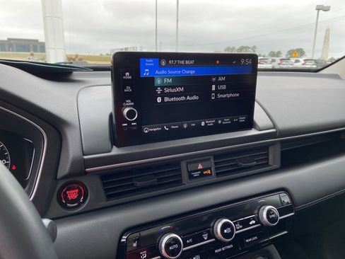 Used 2023 Honda Pilot Touring image 36