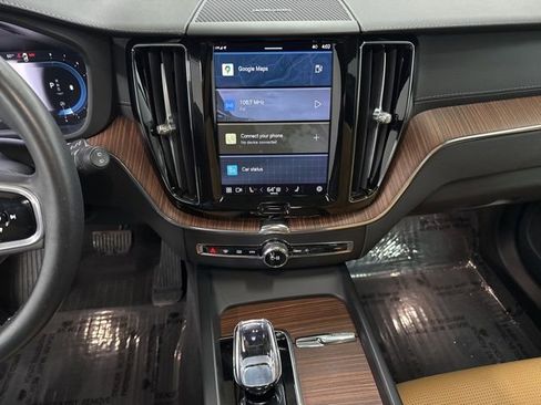 Certified 2023 Volvo XC60 B5 Ultimate w/ Protection Package Premier image 15