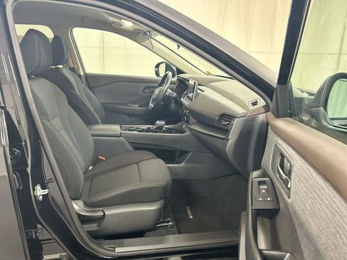 Used 2023 Nissan Rogue S AWD/4WD image 22