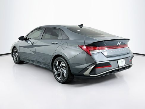 Used 2025 Hyundai Elantra SEL FWD image 5