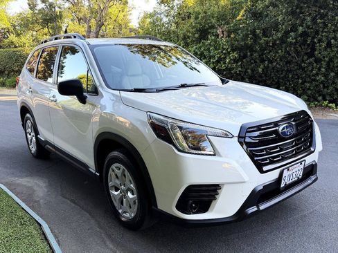 Used 2024 Subaru Forester AWD/4WD image 9