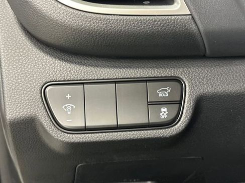 Used 2025 Kia Seltos SX image 18