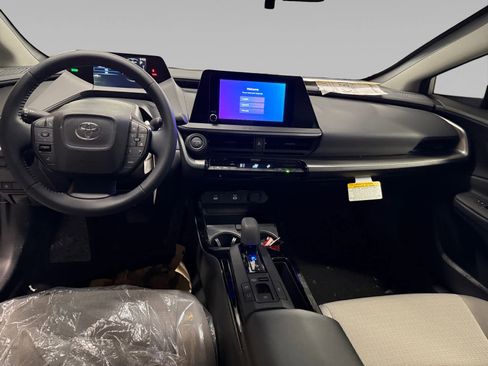 New 2026 Toyota Prius LE image 11