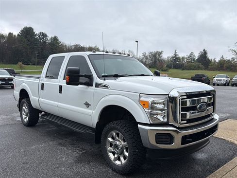 Used 2014 Ford F250 XLT w/ XLT Interior Package AWD/4WD image 4