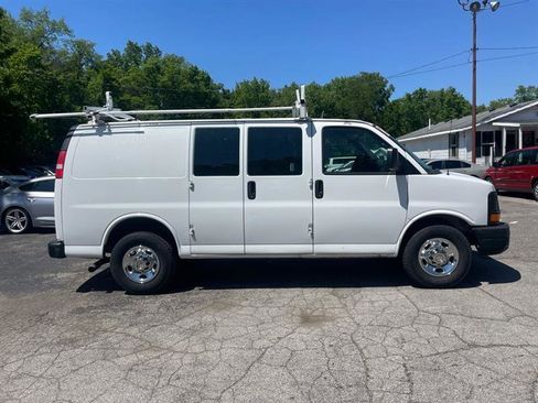 Used 2012 Chevrolet Express 2500 RWD image 4