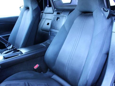 Used 2017 MAZDA MX-5 Miata Sport image 8