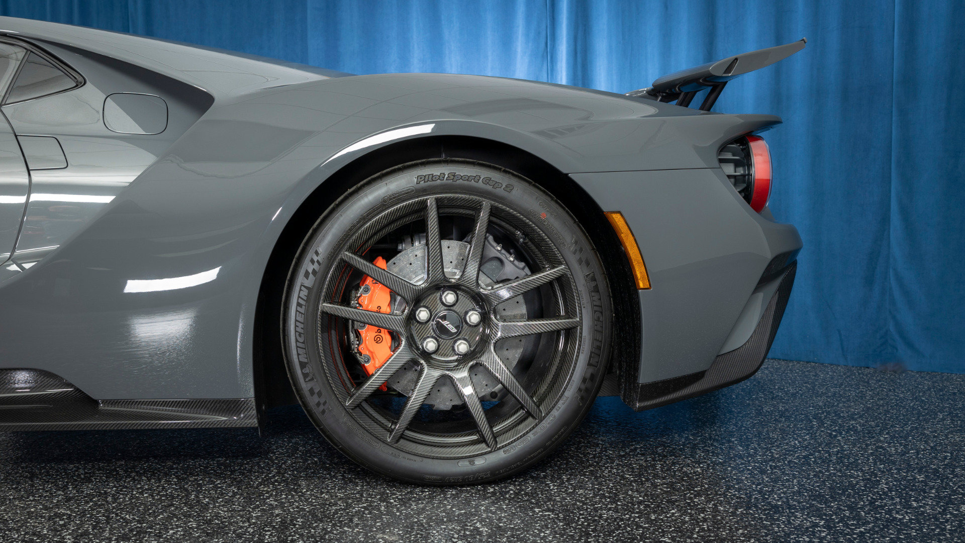 Used 2020 Ford GT Carbon Series RWD image 27