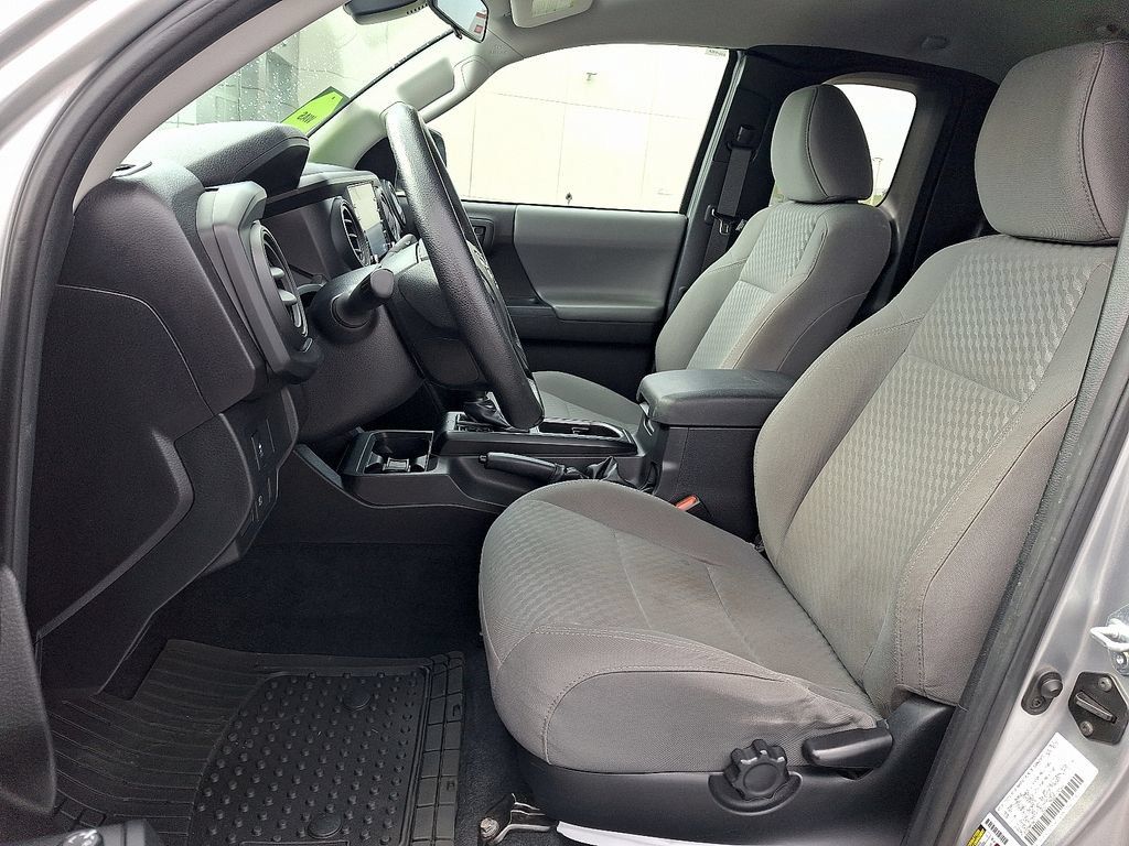 Used 2022 Toyota Tacoma SR RWD image 14