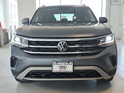 Used 2023 Volkswagen Atlas SE w/ Panoramic Sunroof Package AWD/4WD image 2