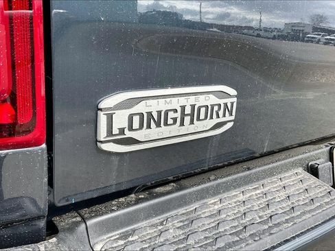 New 2026 RAM 2500 Limited AWD/4WD image 15