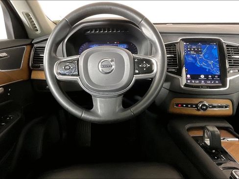 Used 2023 Volvo XC90 B6 Plus w/ Protection Package Premier AWD/4WD image 4
