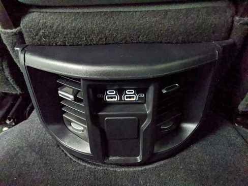 Used 2024 RAM 2500 Big Horn w/ Safety Group image 19