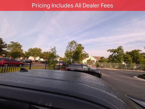 Used 2023 Toyota Tundra Limited AWD/4WD image 10