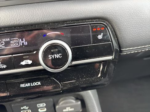 Used 2023 Honda Pilot EX-L image 21