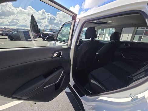 Used 2023 Kia Soul EX image 12