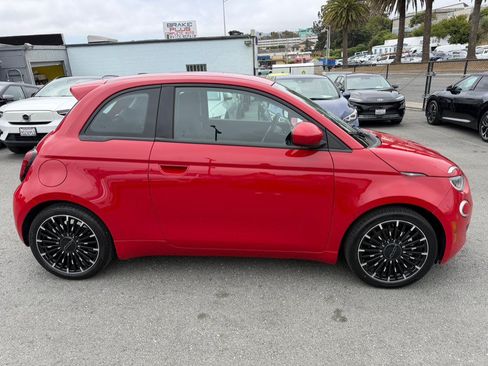 Used 2024 FIAT 500 e (RED) FWD image 4