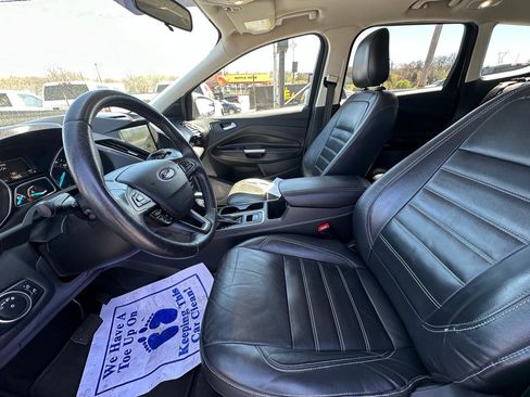 Used 2018 Ford Escape SEL image 11