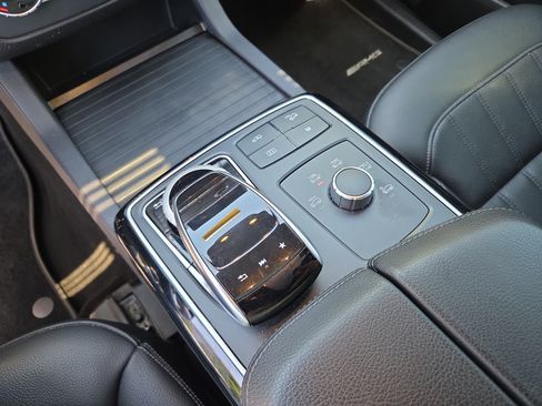 Used 2019 Mercedes-Benz GLE 43 AMG 4MATIC image 29
