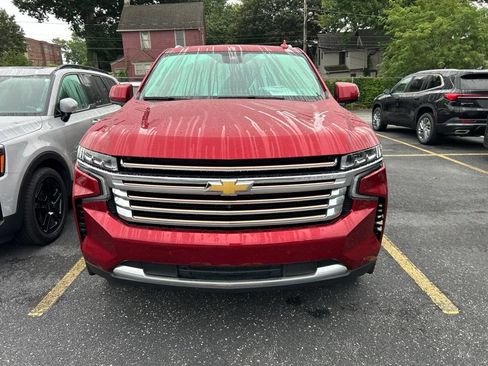 Used 2023 Chevrolet Tahoe High Country w/ Premium Package AWD/4WD image 2