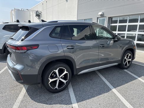 New 2025 Volkswagen Tiguan SE image 6