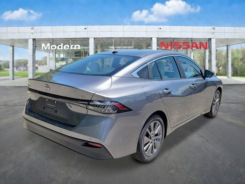 New 2026 Nissan Sentra SL w/ Floor Mat Package FWD image 6