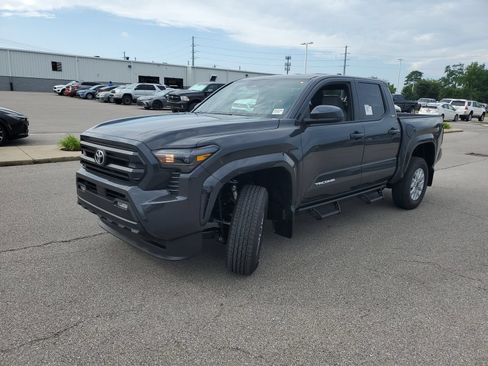 New 2026 Toyota Tacoma SR5 AWD/4WD image 2