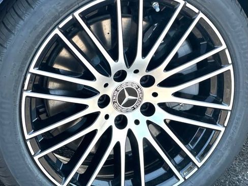 New 2026 Mercedes-Benz C 300 4MATIC Sedan image 9