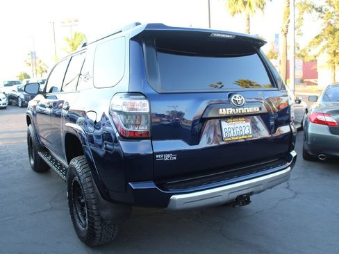 Used 2020 Toyota 4Runner TRD Off-Road w/ Wilderness Package AWD/4WD image 5