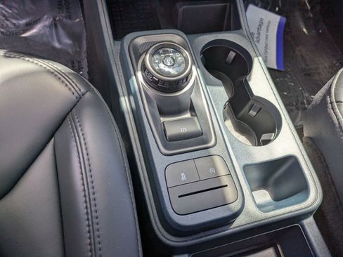 Certified 2025 Ford Maverick Lariat w/ Black Appearance Package AWD/4WD image 27