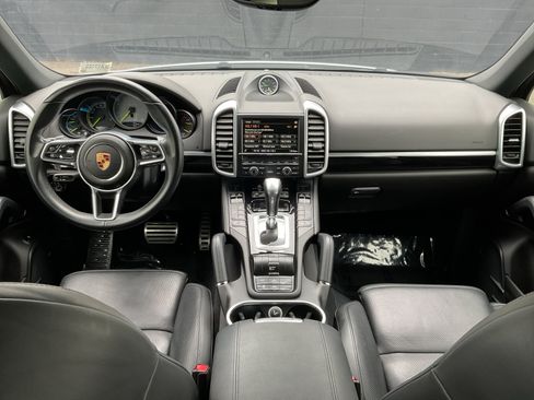 Used 2016 Porsche Cayenne S AWD/4WD image 16