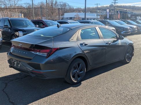 Certified 2023 Hyundai Elantra SEL image 2