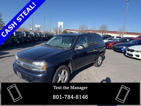 Used 2008 Chevrolet TrailBlazer 4WD w/ Smoker's Package image 3