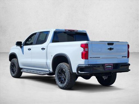 New 2026 Chevrolet Silverado 1500 ZR2 w/ LPO, Dark Essentials Package AWD/4WD image 9
