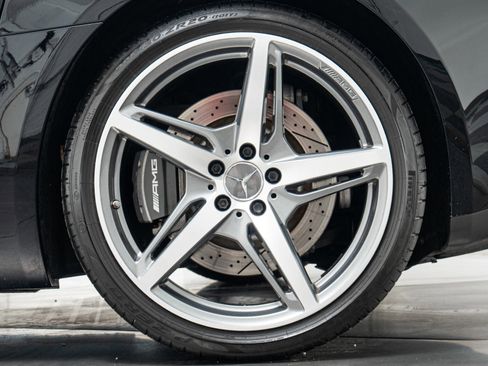 Used 2017 Mercedes-Benz AMG GT Coupe image 11