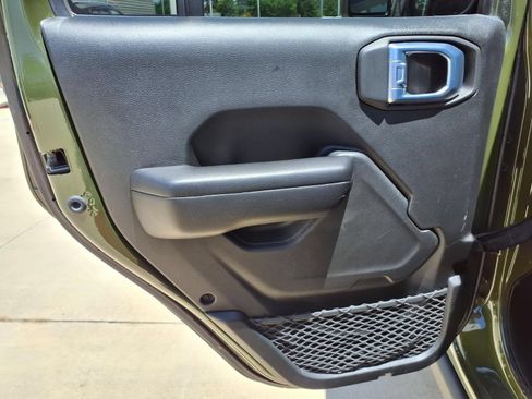 Used 2021 Jeep Gladiator Sport AWD/4WD image 14