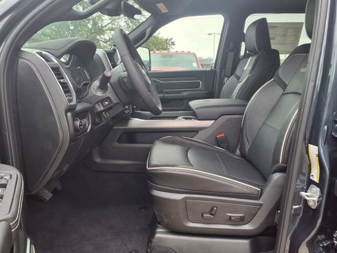 New 2026 RAM 2500 Laramie AWD/4WD image 8